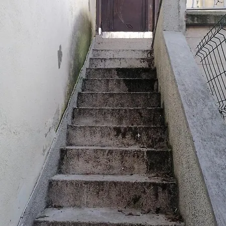 27 юли 1 * וארנה
